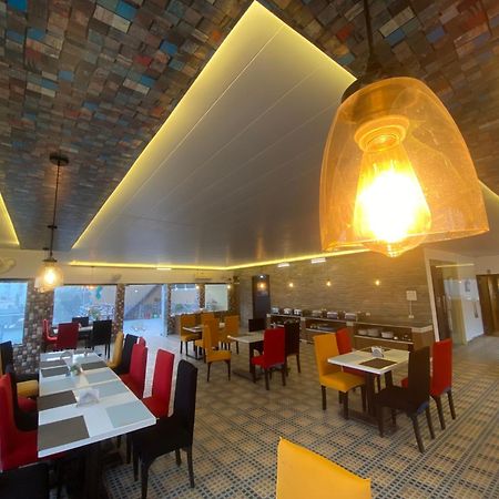Mj Hills Rishikesh Hotell Exteriör bild