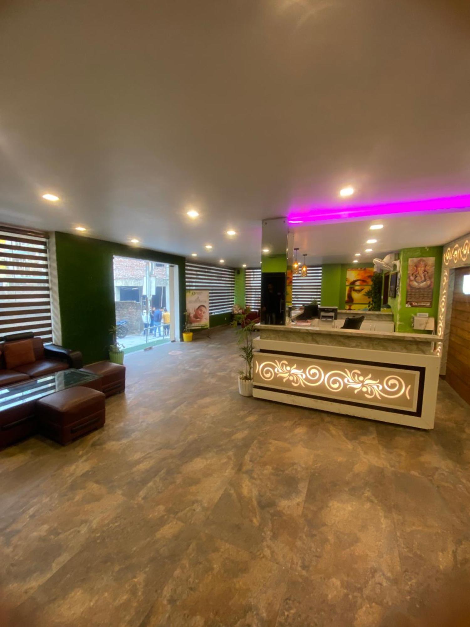 Mj Hills Rishikesh Hotell Exteriör bild