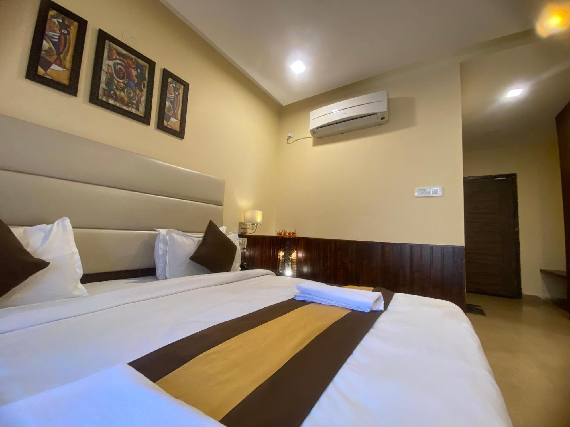 Mj Hills Rishikesh Hotell Exteriör bild