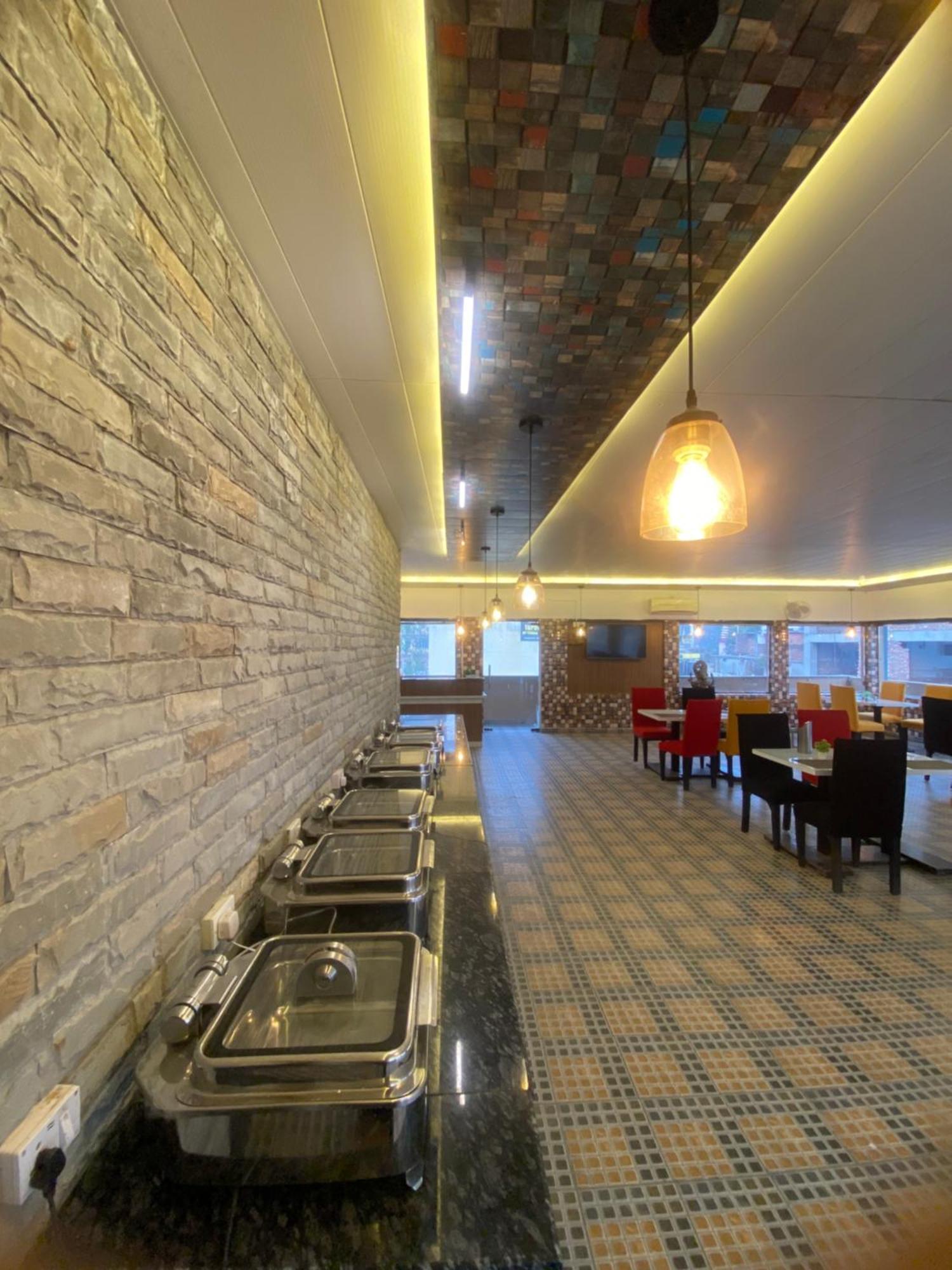 Mj Hills Rishikesh Hotell Exteriör bild