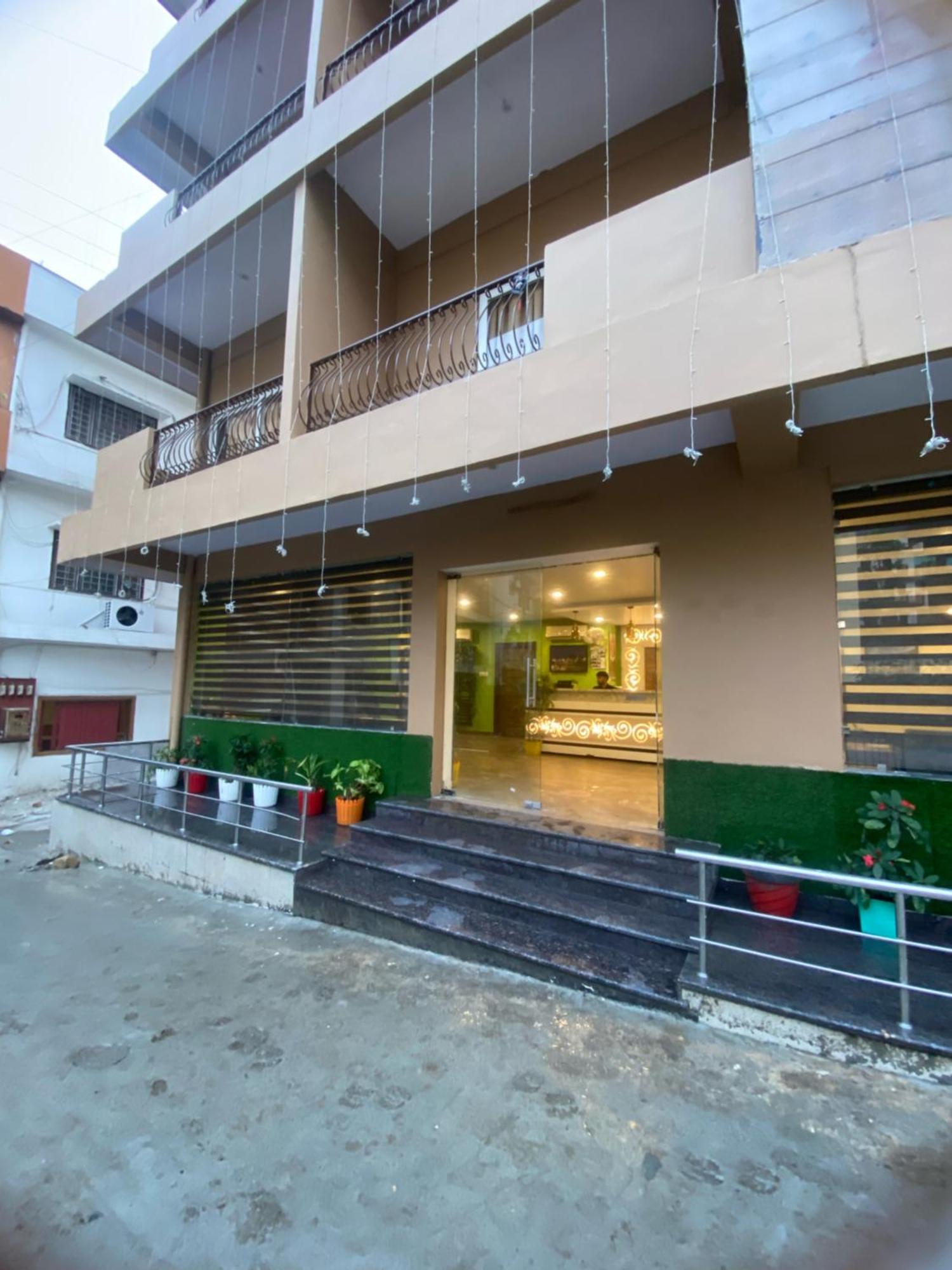 Mj Hills Rishikesh Hotell Exteriör bild
