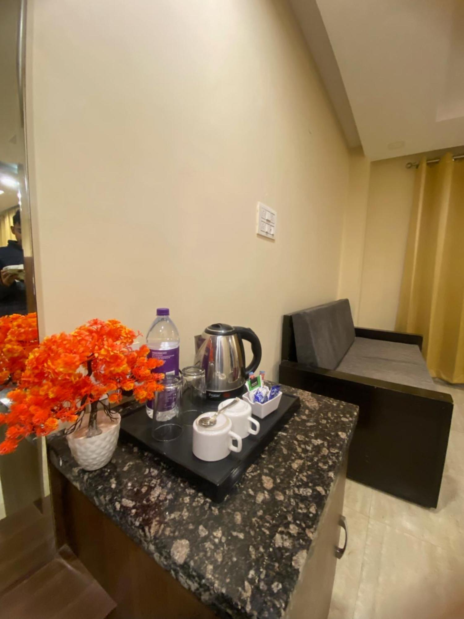 Mj Hills Rishikesh Hotell Exteriör bild