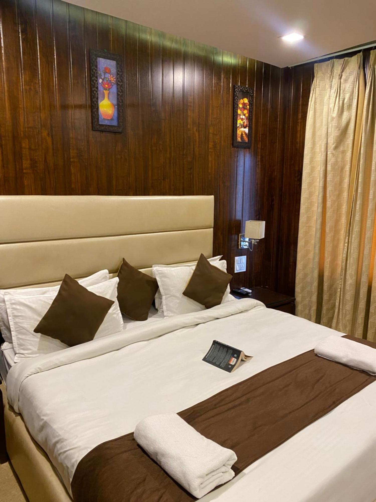 Mj Hills Rishikesh Hotell Exteriör bild
