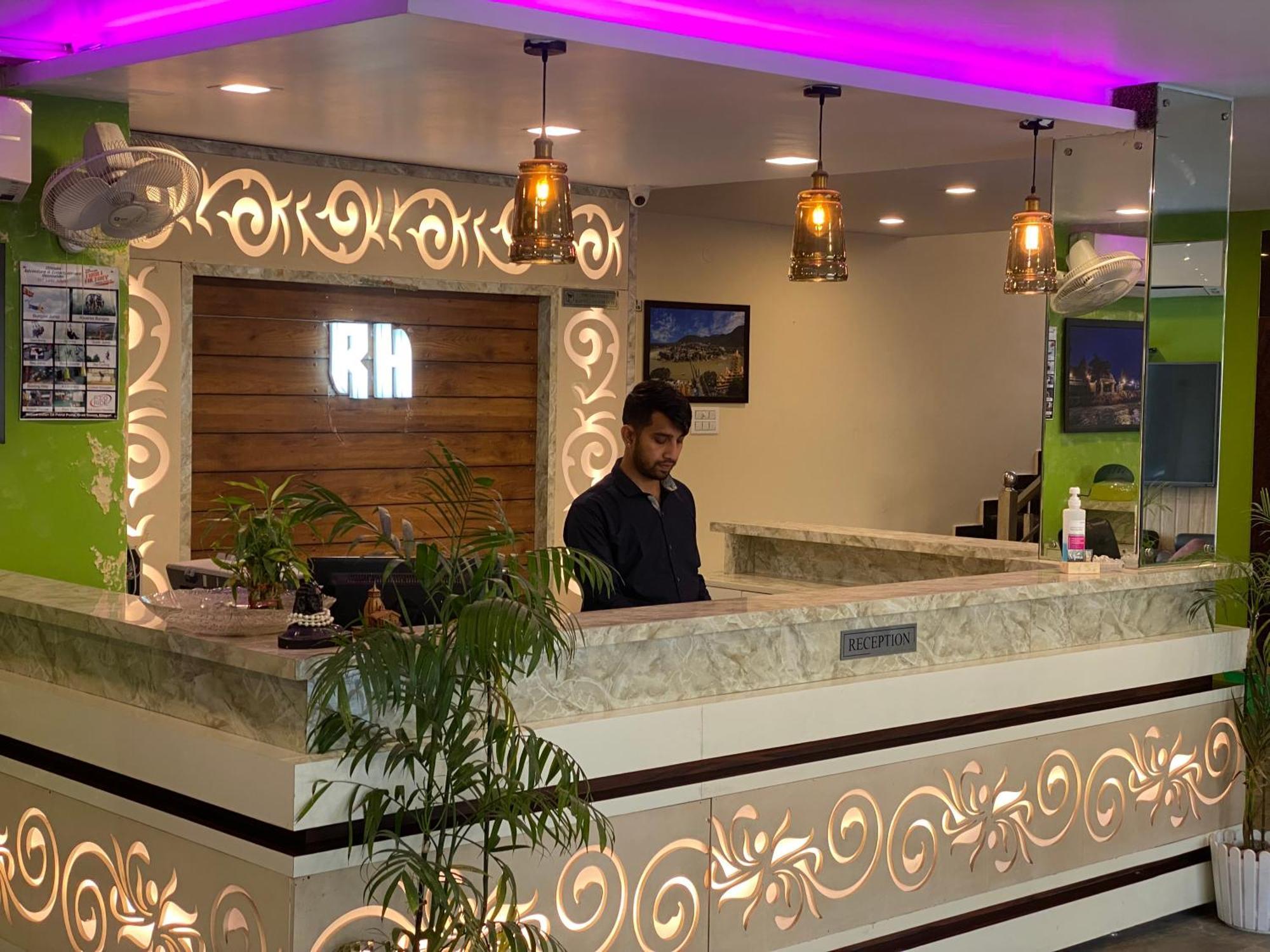 Mj Hills Rishikesh Hotell Exteriör bild
